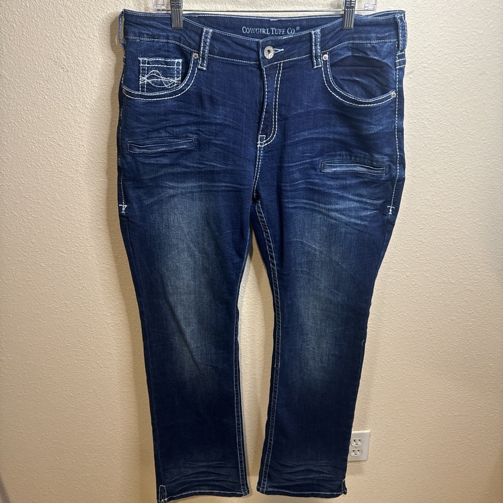 Women’s Cowgirl Tuff jeans. Size 33/33
